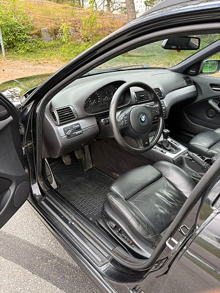 BMW 325i 5 of 10