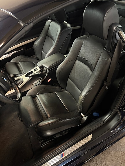 BMW 330i 6 of 10