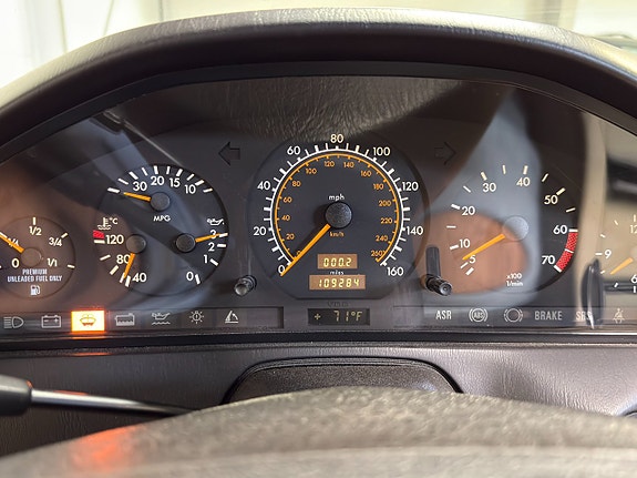 Mercedes-Benz SL500 18 of 21