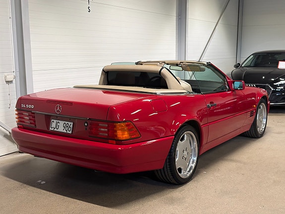 Mercedes-Benz SL500 7 of 21