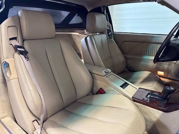Mercedes-Benz SL500 17 of 21