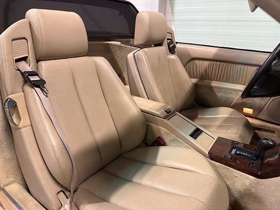 Mercedes-Benz SL500 15 of 21