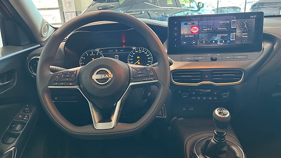Nissan Juke 9 of 19