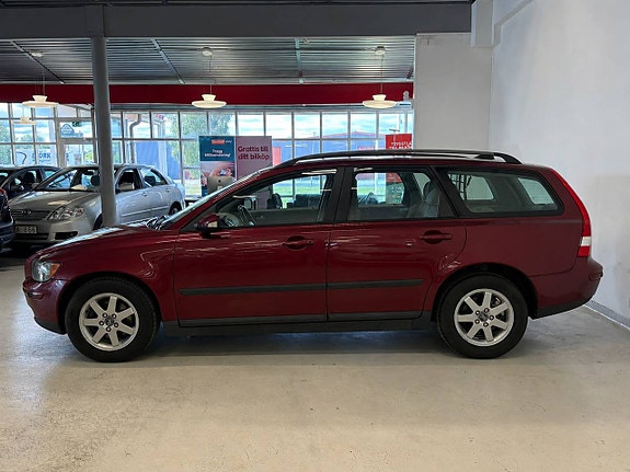 Volvo V50 4 of 5