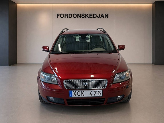 Volvo V50 3 of 15