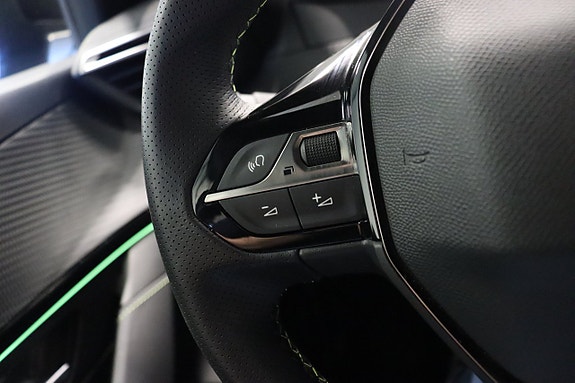 Peugeot e-208 15 of 27