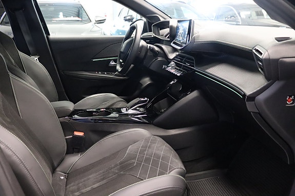 Peugeot e-208 9 of 27