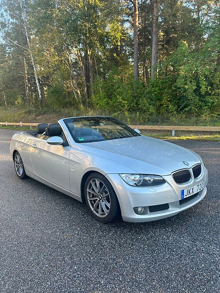 BMW 325i 2 of 7