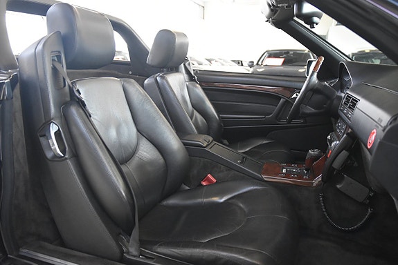 Mercedes-Benz SL320 8 of 14