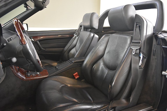 Mercedes-Benz SL320 7 of 14