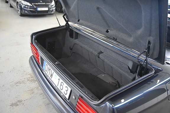 Mercedes-Benz SL320 14 of 14