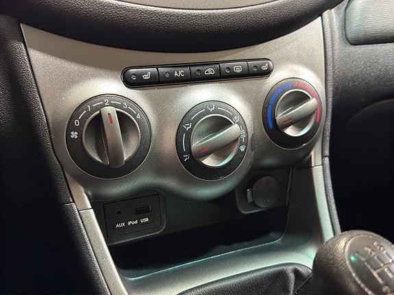 Hyundai i10 15 of 16