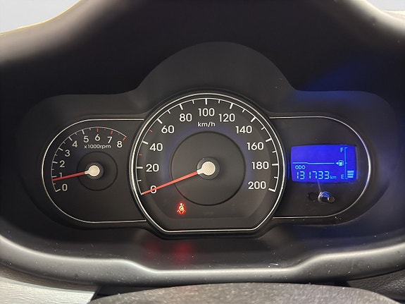 Hyundai i10 14 of 16