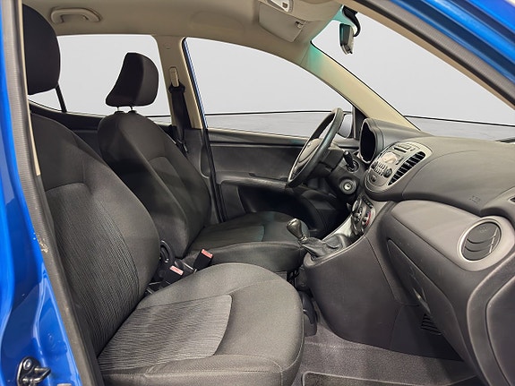 Hyundai i10 9 of 16