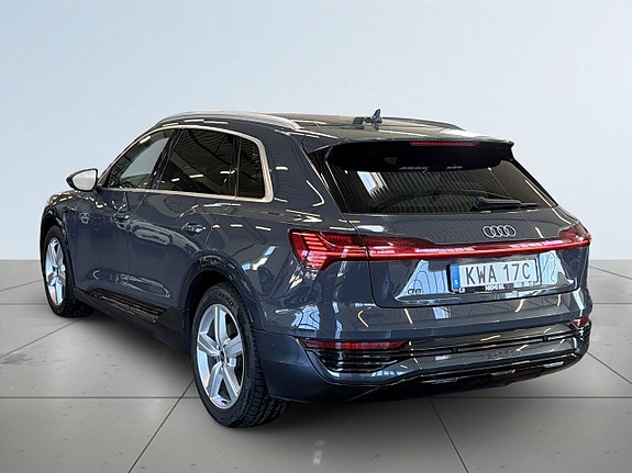 Audi Q8 e-tron 5 of 5