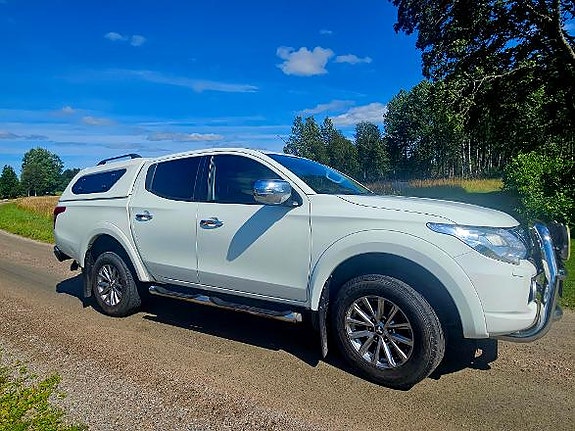 Mitsubishi L200 2 of 6