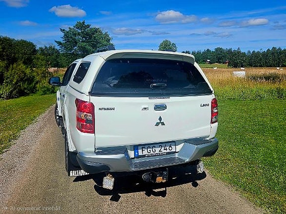 Mitsubishi L200 3 of 6