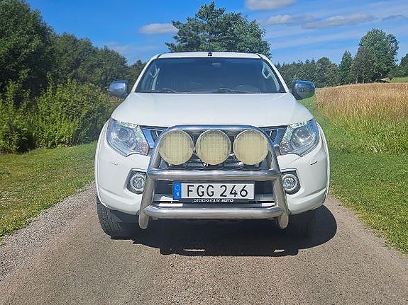 Mitsubishi L200 4 of 6