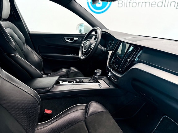 Volvo XC60 7 of 11