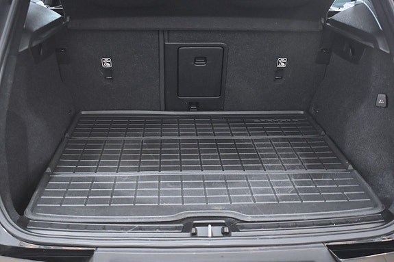 Volvo XC40 5 of 5