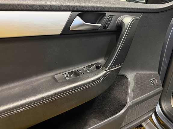 Volkswagen Passat Alltrack 19 of 30