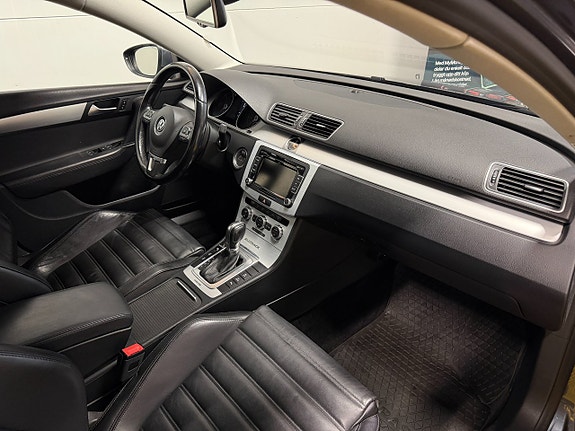 Volkswagen Passat Alltrack 30 of 30
