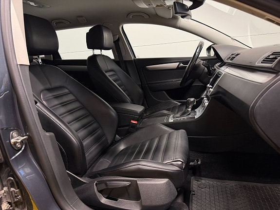 Volkswagen Passat Alltrack 29 of 30
