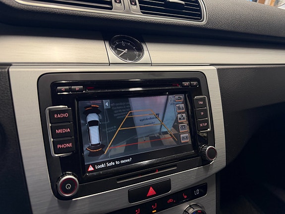 Volkswagen Passat Alltrack 27 of 30