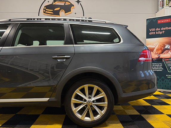 Volkswagen Passat Alltrack 11 of 30
