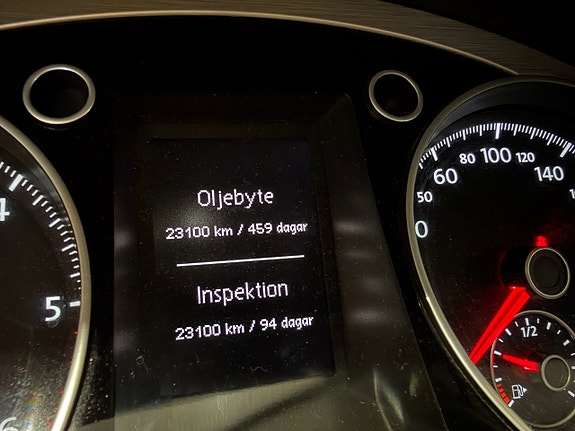 Volkswagen Passat Alltrack 25 of 30