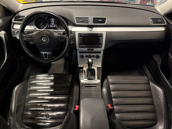 Volkswagen Passat Alltrack 15 of 30