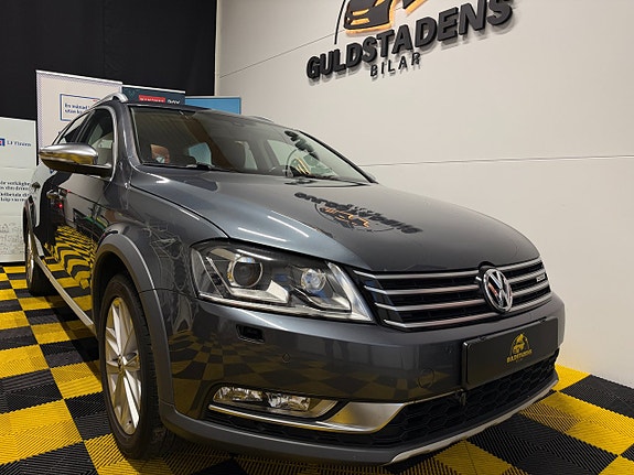 Volkswagen Passat Alltrack 3 of 5