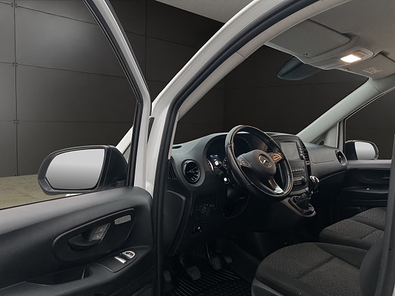Mercedes-Benz Vito 110 18 of 30