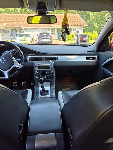 Volvo V70 5 of 6