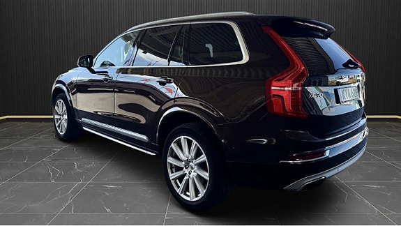 Volvo XC90 3 of 5