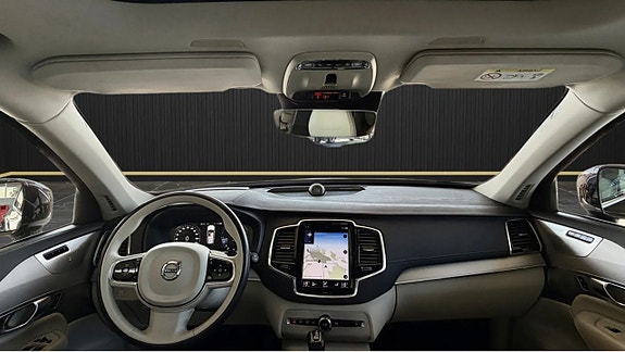Volvo XC90 8 of 13
