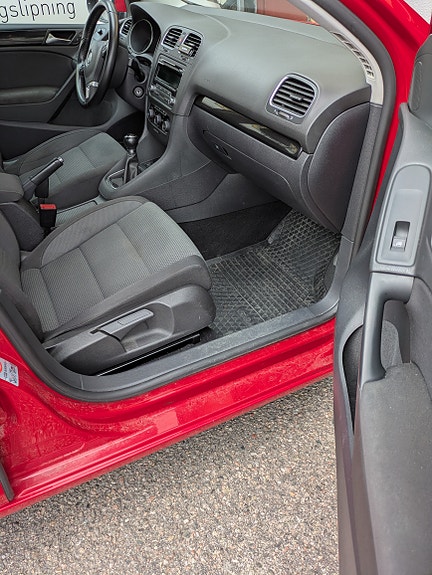 Volkswagen Golf VI 5 of 5