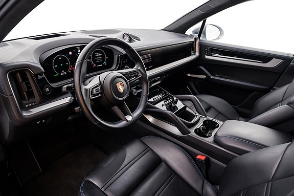 Porsche Cayenne 16 of 30