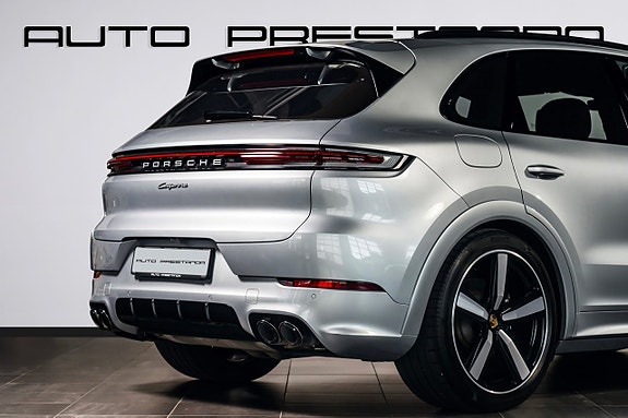 Porsche Cayenne 6 of 30