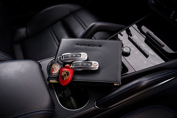 Porsche Cayenne 29 of 30