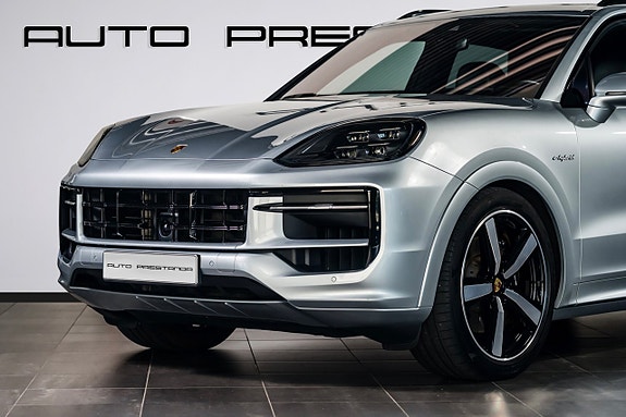 Porsche Cayenne 5 of 30