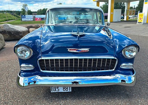 Chevrolet 210 8 of 19