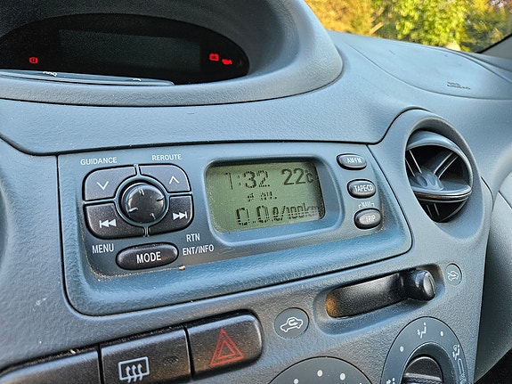 Toyota Yaris 11 of 14