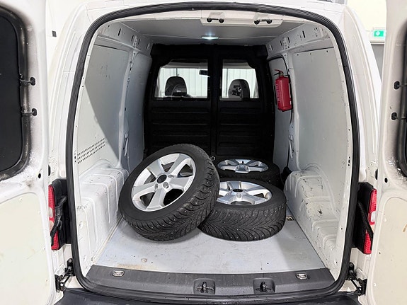 Volkswagen Caddy Maxi 16 of 20