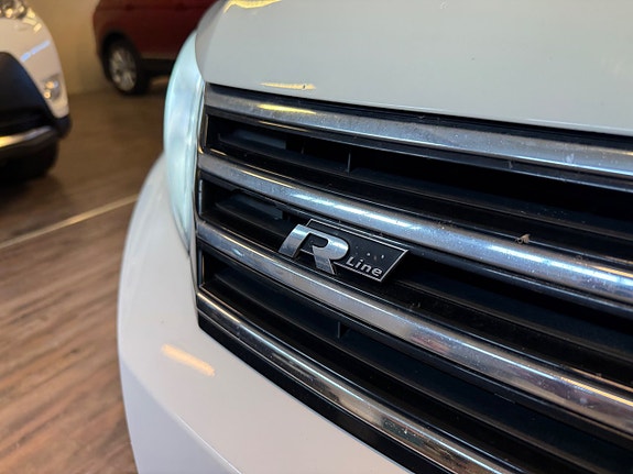 Volkswagen Passat 11 of 13