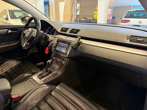 Volkswagen Passat 8 of 13