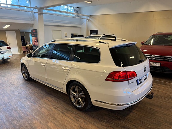 Volkswagen Passat 2 of 5