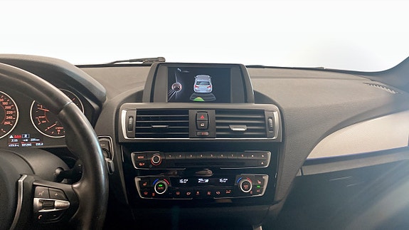 BMW 118d 12 of 18