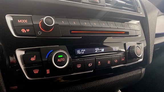 BMW 118d 14 of 18