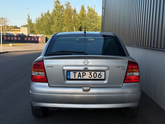 Opel Astra 4 of 5